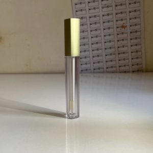 پوکه تینت و رژ مایع چهار گوش